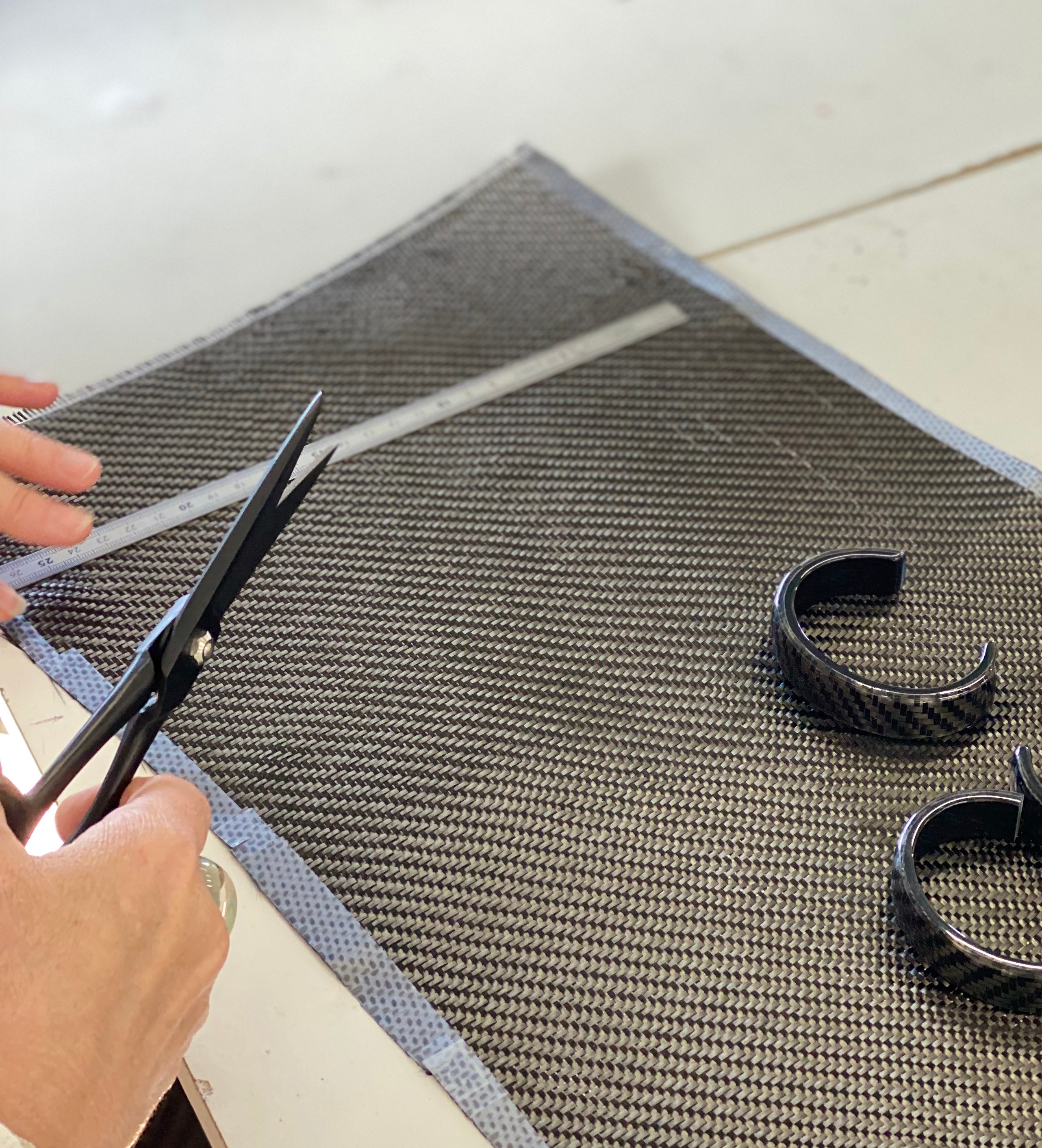 Carbon cuff model "Racing Style"