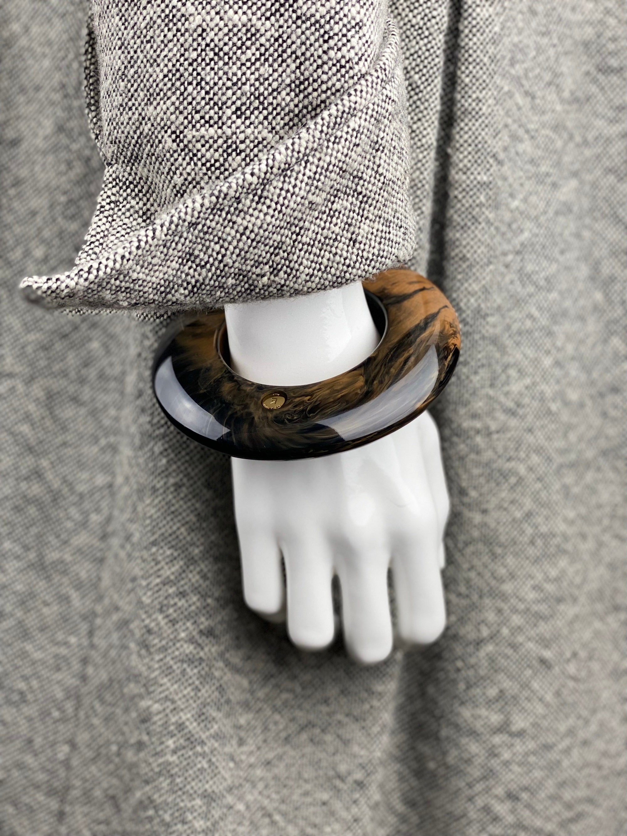 DISCUS - 19mm thick wide flat bracelet